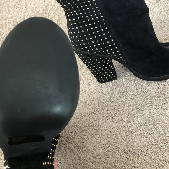 Colin Stewart Block Heel Booties W/ Gold Studs - Picture 4 of 5